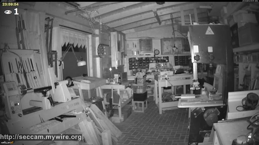 Live camera feed from Littlehook's woodworking shop in Indoor woodworking shop