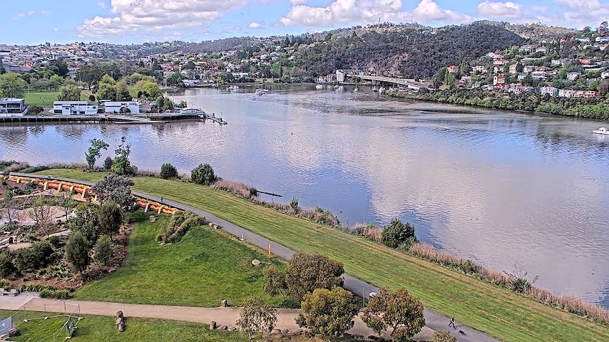 Live camera feed from Tamar Estuary in Launceston, Tasmania