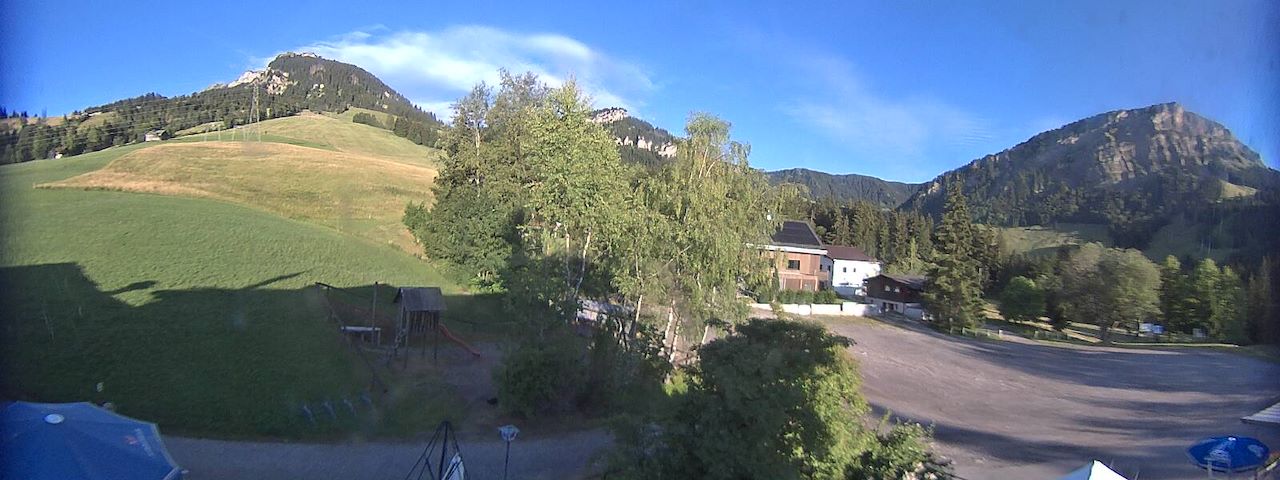 Live camera feed from Bergrestaurant Gfellen, Finsterwald in Finsterwald
