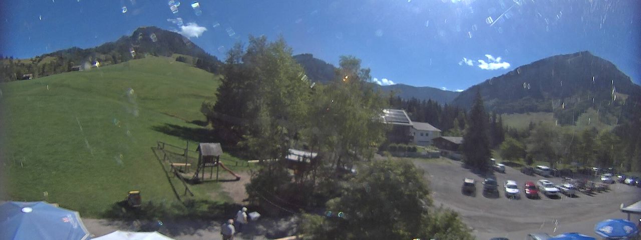 Live camera feed from Bergrestaurant Gfellen, Finsterwald in Finsterwald